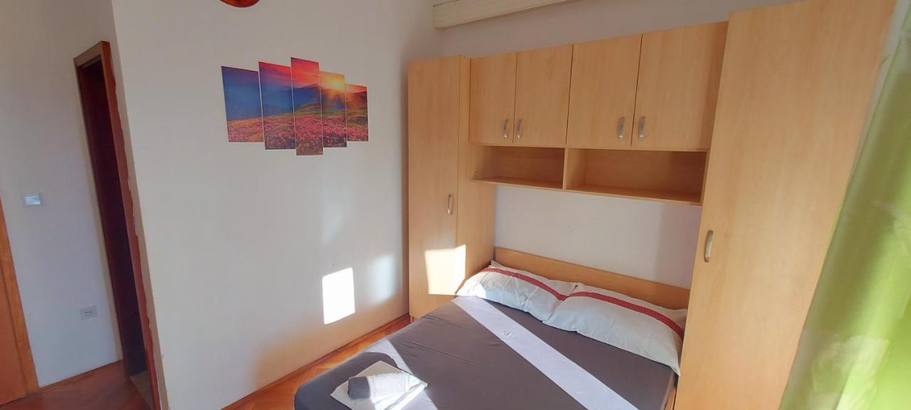 Apartmani Andrija Zivogosce Luaran gambar
