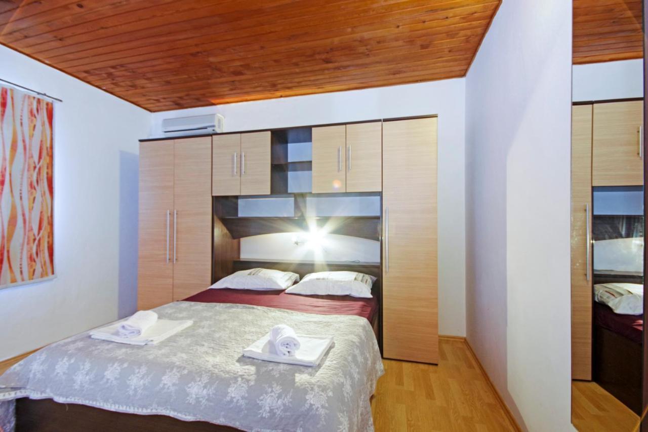 Apartmani Andrija Zivogosce Luaran gambar