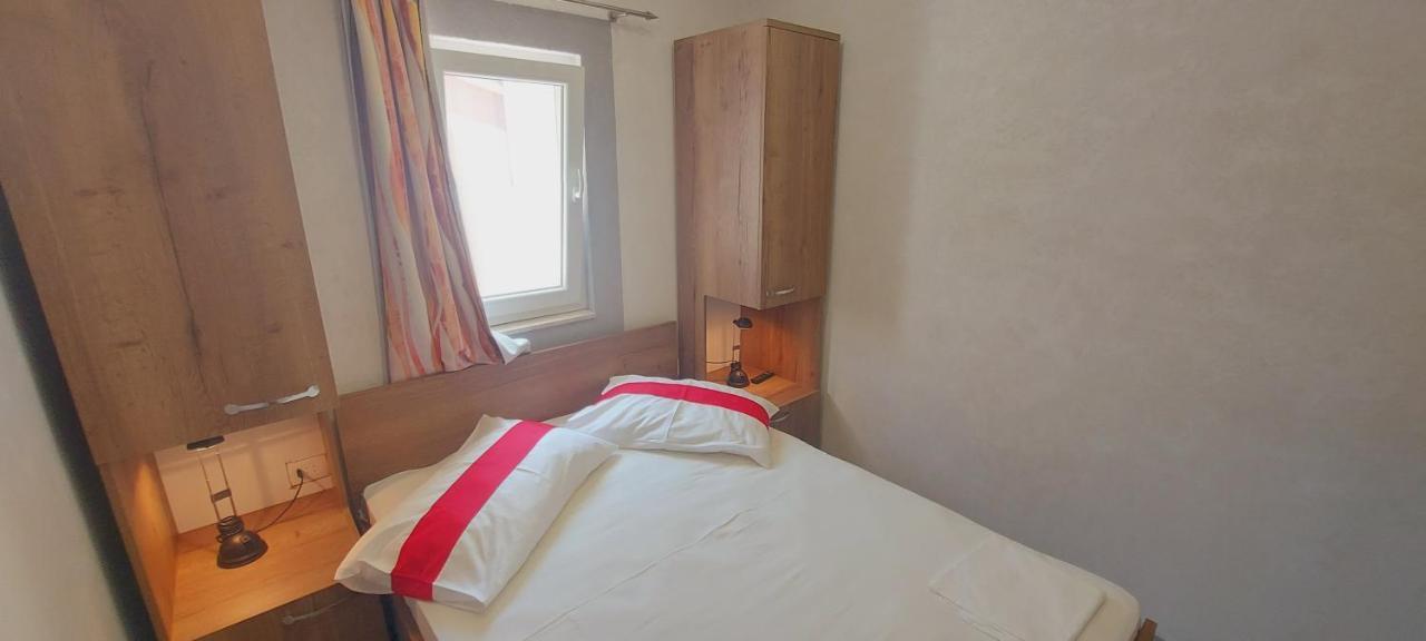 Apartmani Andrija Zivogosce Luaran gambar
