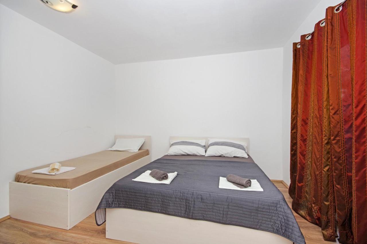 Apartmani Andrija Zivogosce Luaran gambar