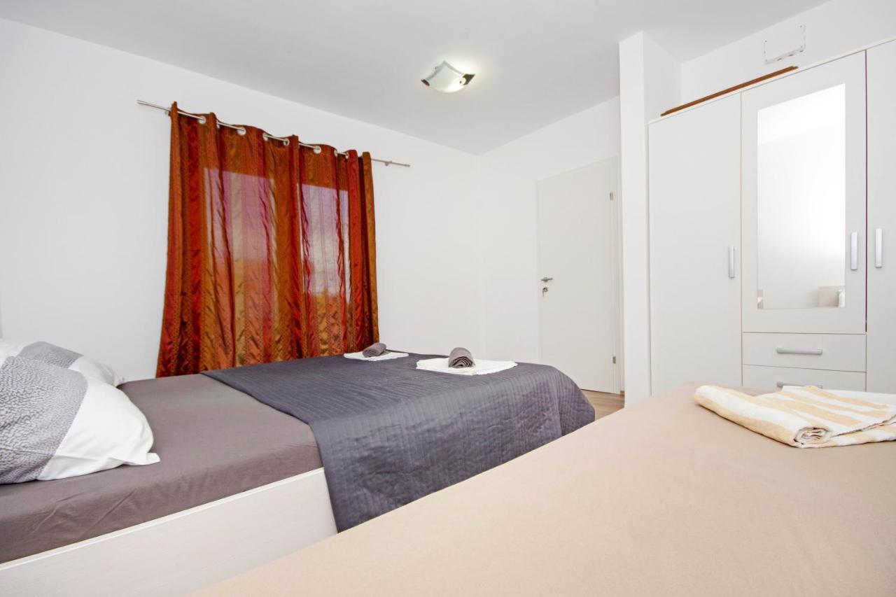 Apartmani Andrija Zivogosce Luaran gambar