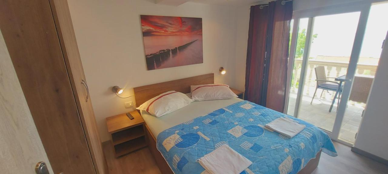 Apartmani Andrija Zivogosce Luaran gambar