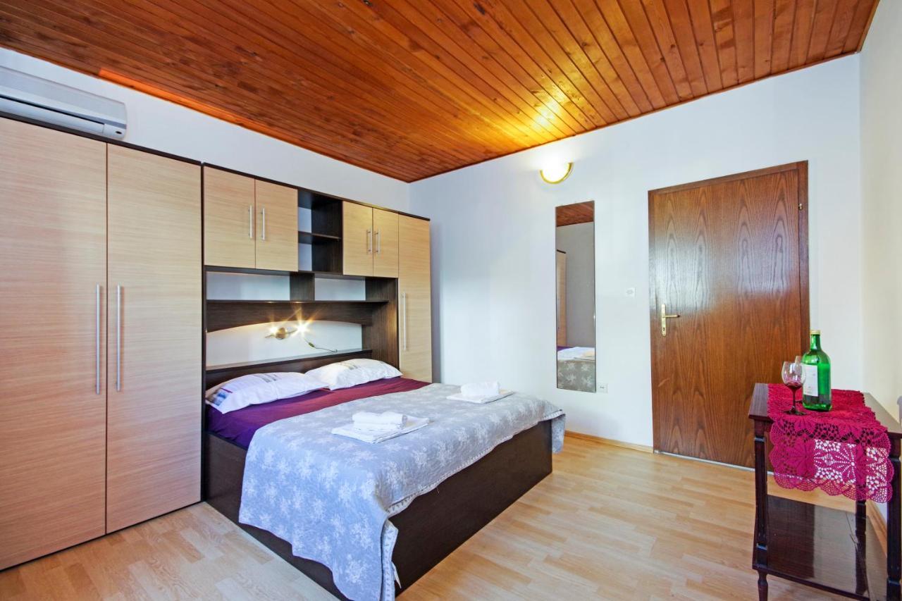 Apartmani Andrija Zivogosce Luaran gambar